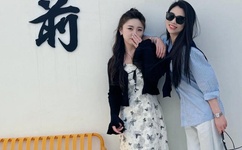 免费观看又色又爽又黄的崩锅